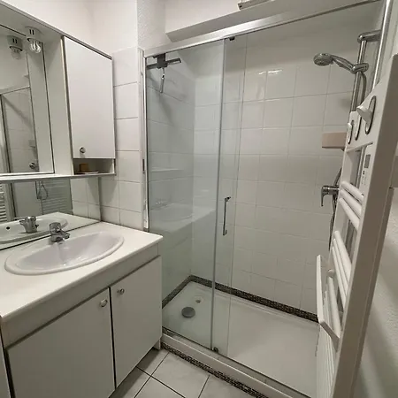 T3 Calme Et Securise Avec Terrasse - Fr-1-239-1141 Англе